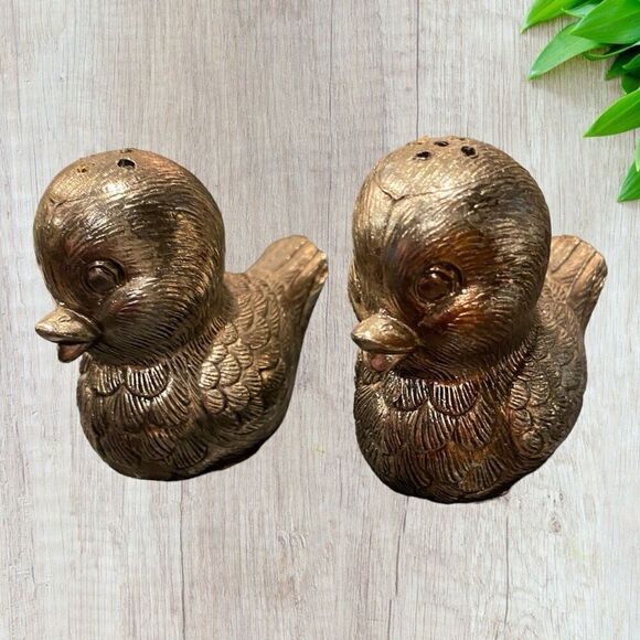 Vintage Enesco Birds Sitting in A Tree Base Salt And Pepper Shaker Set - Picture 3 of 10